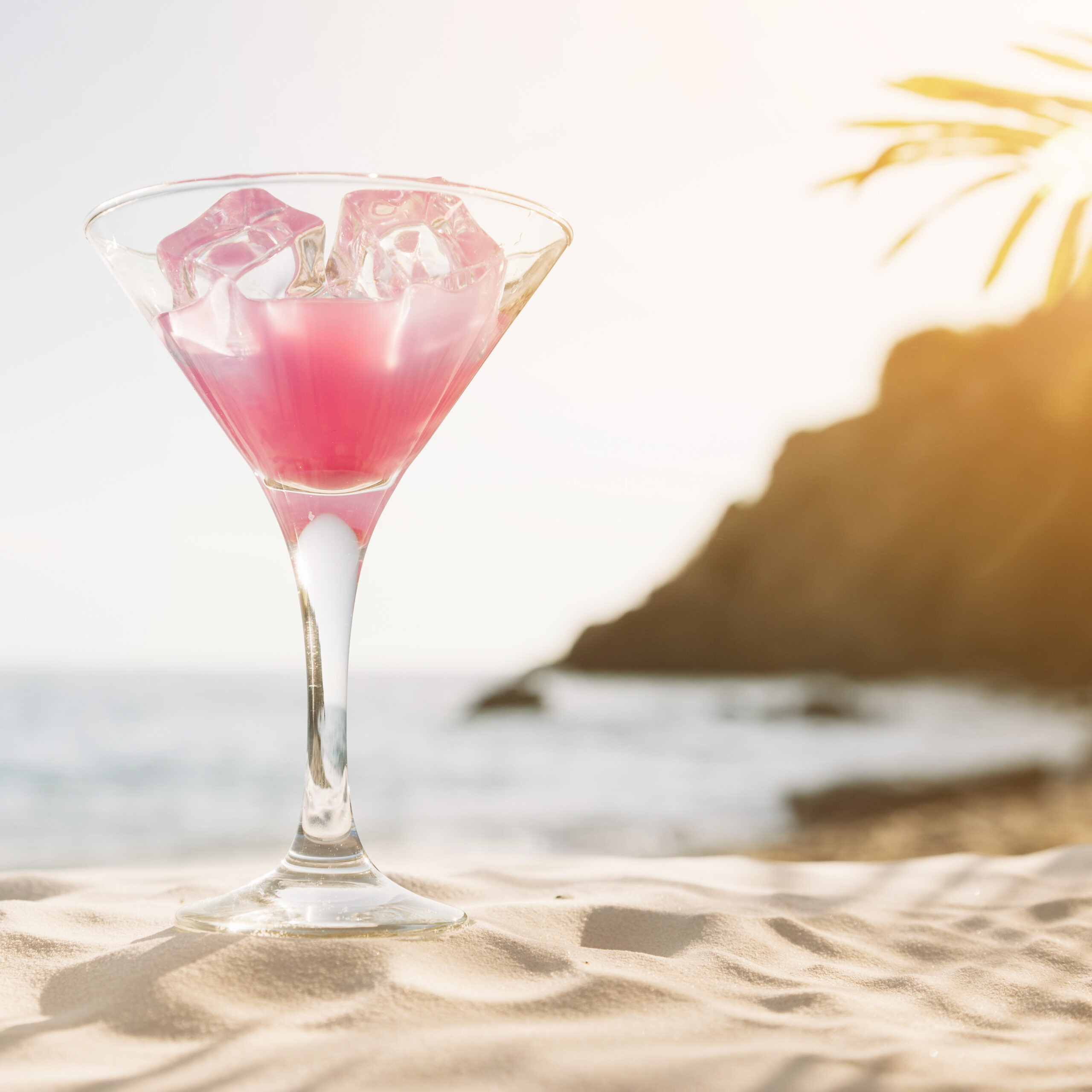 beach-background-with-pink-cocktail